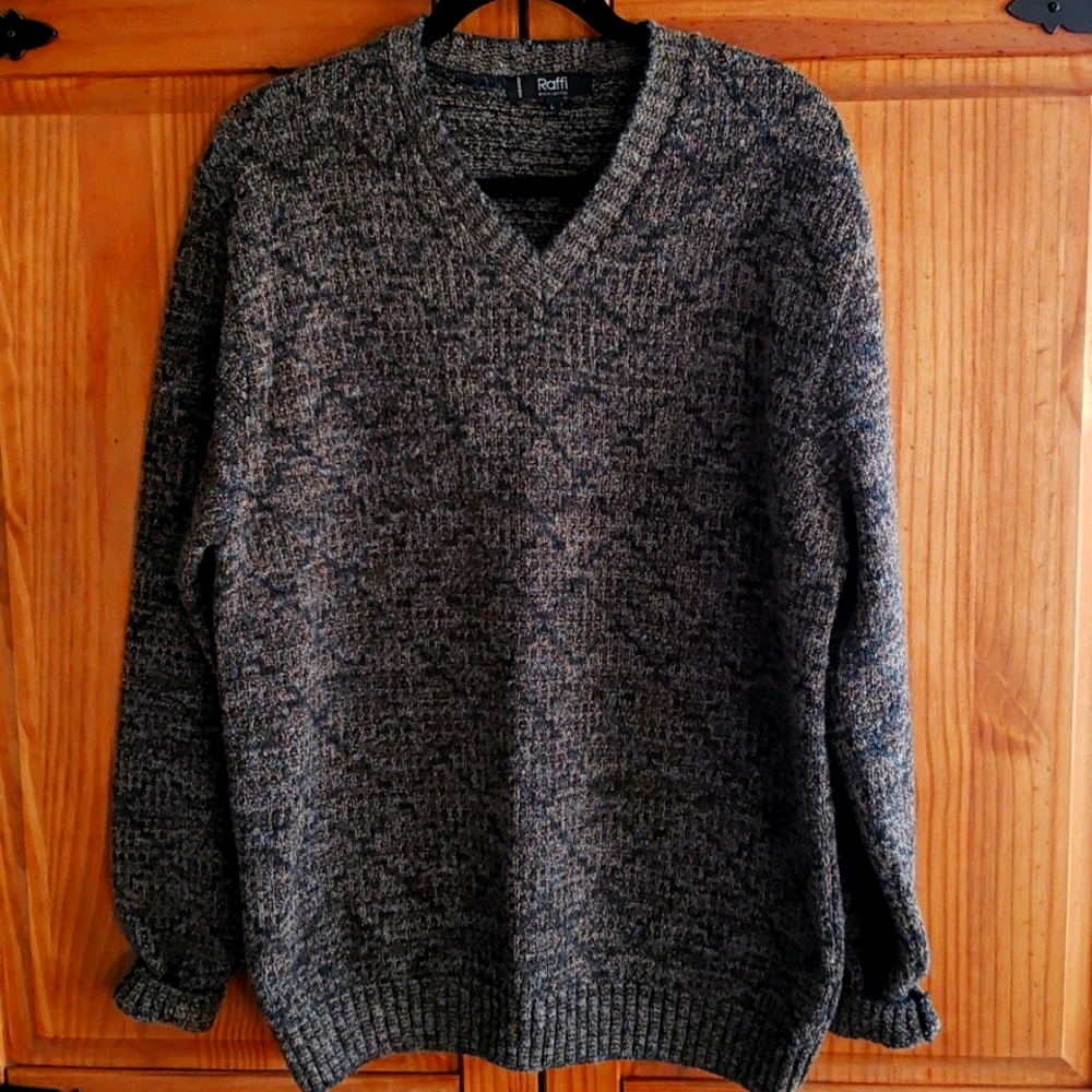Raffi sweater